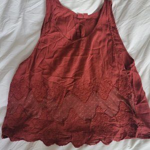 Melrose & Market rust tank